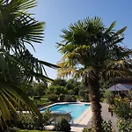 La Griotte & Spa&piscine بينيديبيه