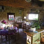 La Griotte & Spa&piscine بينيديبيه